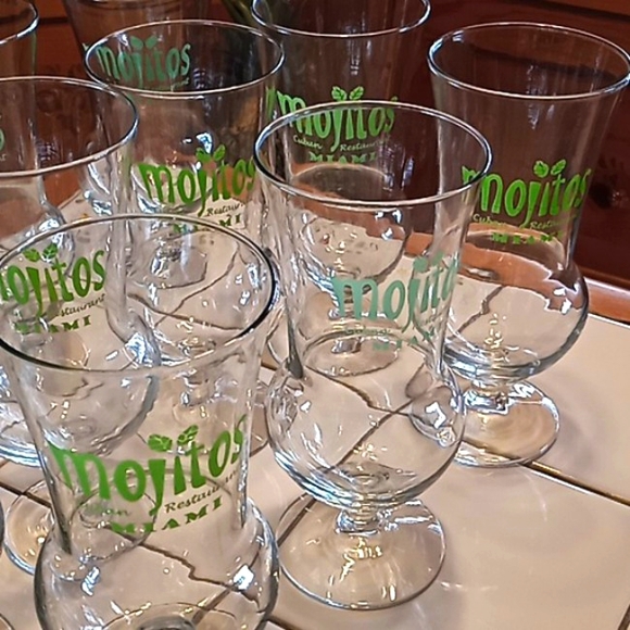 Vintage Mojitos Miami Cuban Restaurant 8" Hurricane Cocktail Glasses. Set of 11. - Picture 10 of 16